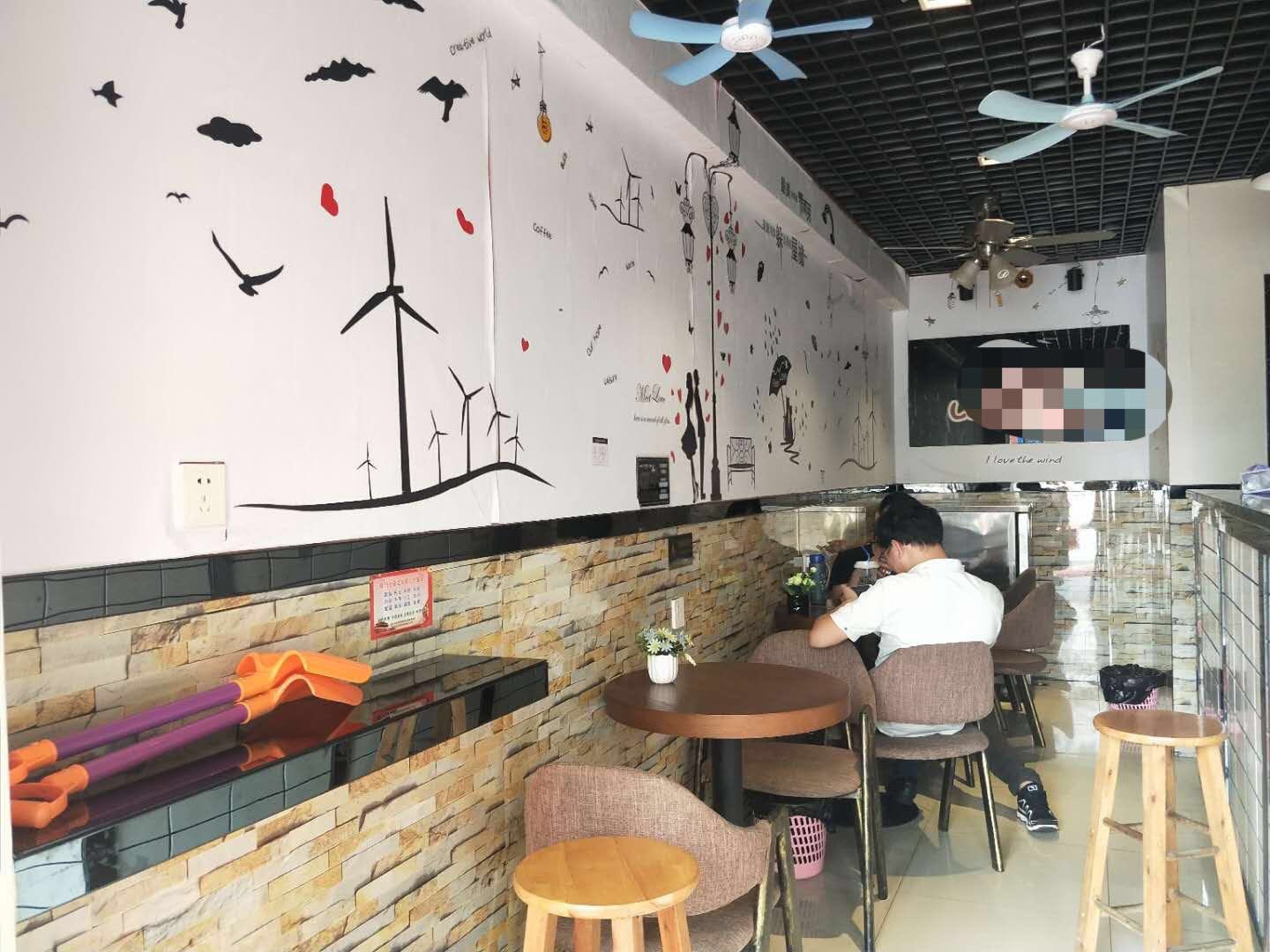 国贸京华城对面品牌冷饮店转让